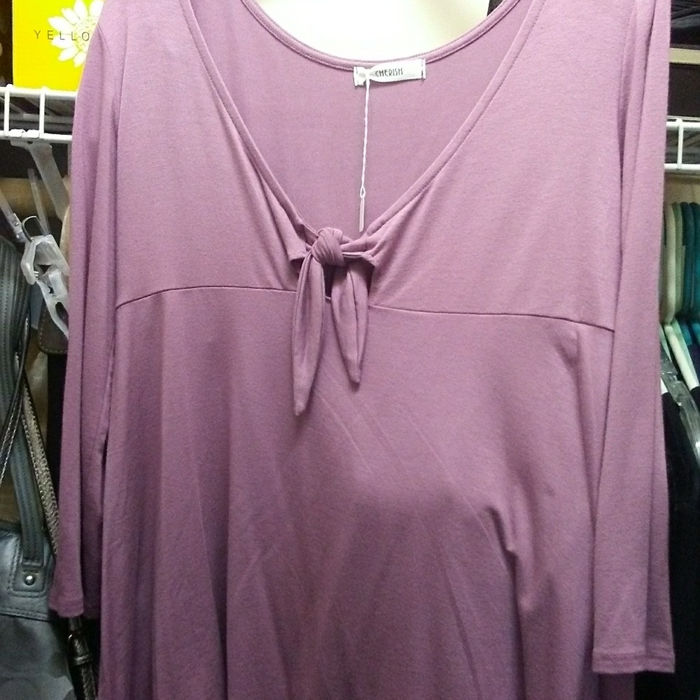 Quarter length sleeve blouse